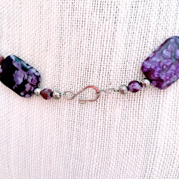 Chariote gemstone necklace - Picture 3 of 7